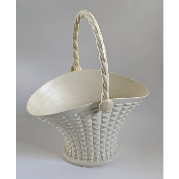Vintage Regaline White Plastic Basket w/ Handle, Mid Century Easter Decor Kitsch - Picture 10 of 10